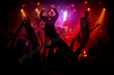 unwritten_law_crowd_amp_wyliepic_8_23_09.png