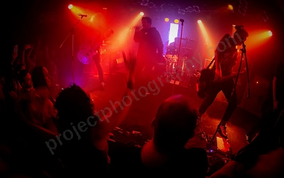 unwritten_law_crowd_amp_wyliepic_8_23_12.png