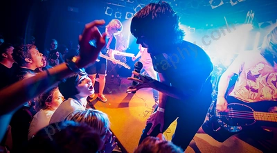 we_are_the_emergency_crowd_amp_wyliepic_1_09_03.png