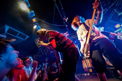 we_are_the_emergency_crowd_amp_wyliepic_1_09_06.png