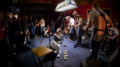 wednesday_society_crowd_hydey_wyliepic_5_07_02.png