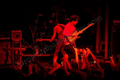 wombats_crowd_capitol_wyliepic_8_08_00.png