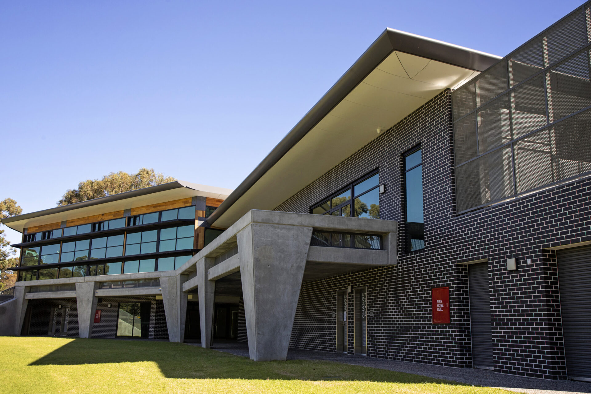 Roofeze Roofing Cladding Shirley 18