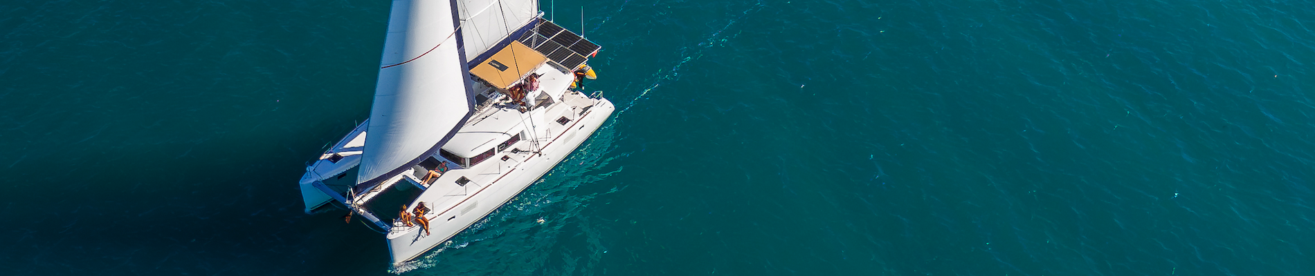 Overnight Tours 2 Days 2 Nights: Whitsunday Islands Overnight Trips - Sailing Whitsunday Image