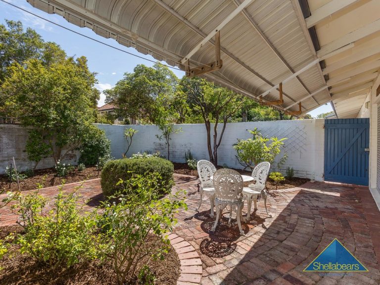 3/21 Anstey Street gallery