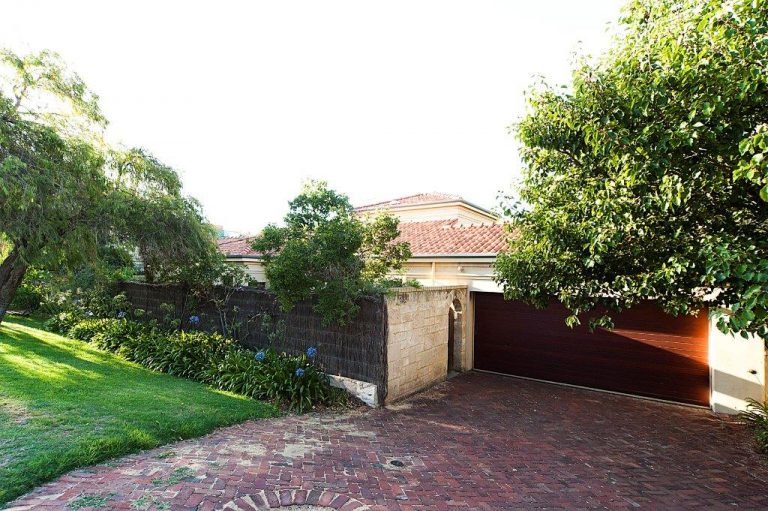 12 Geraldine Street gallery