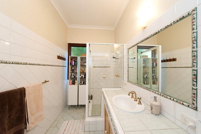 12 Geraldine Street gallery