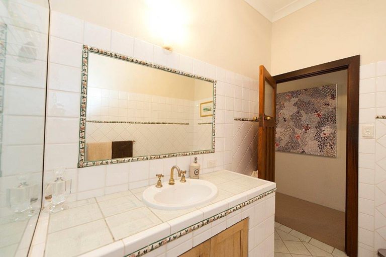 12 Geraldine Street gallery