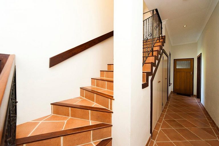 12 Geraldine Street gallery