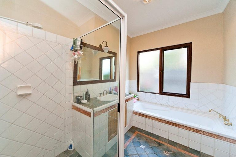 12 Geraldine Street gallery