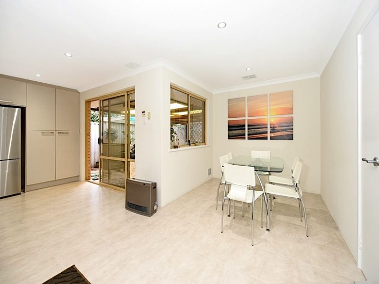 1 Riley Street gallery