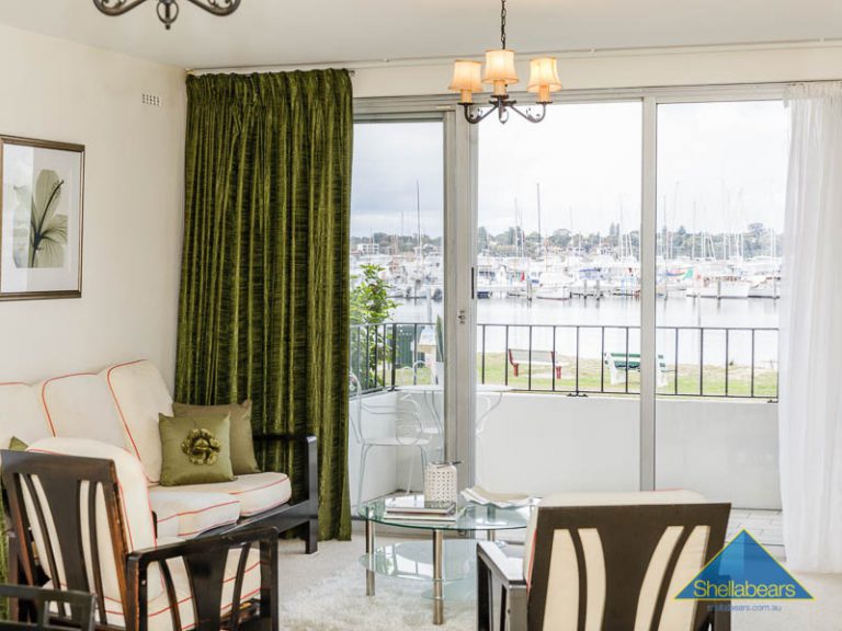 1/1 Johnson Parade gallery