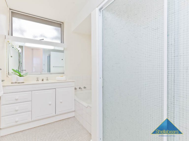 1/1 Johnson Parade gallery