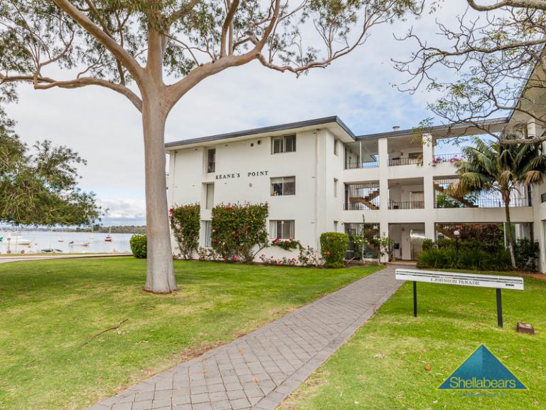 1/1 Johnson Parade gallery