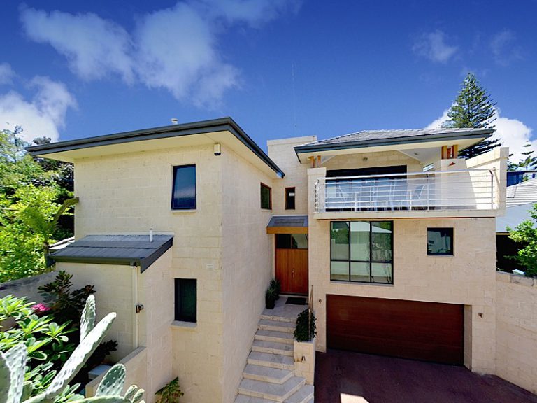 4a Beach Street gallery