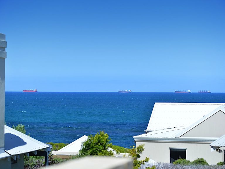 4a Beach Street gallery