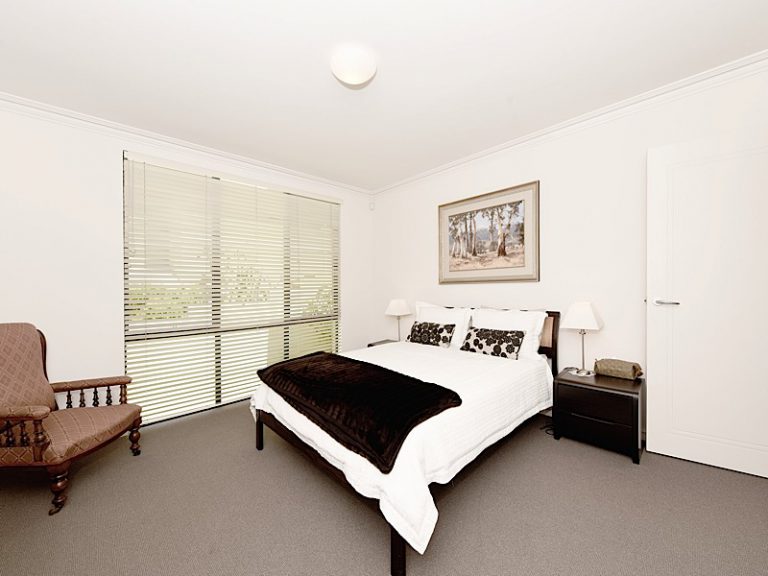 4a Beach Street gallery