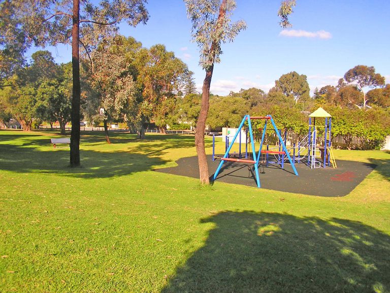 13 Swan Street gallery