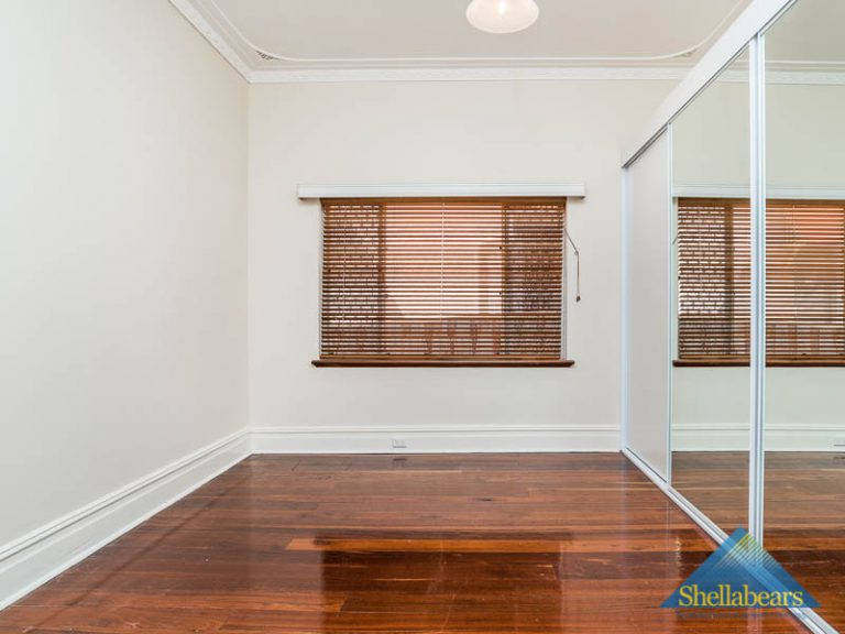 13 Swan Street gallery