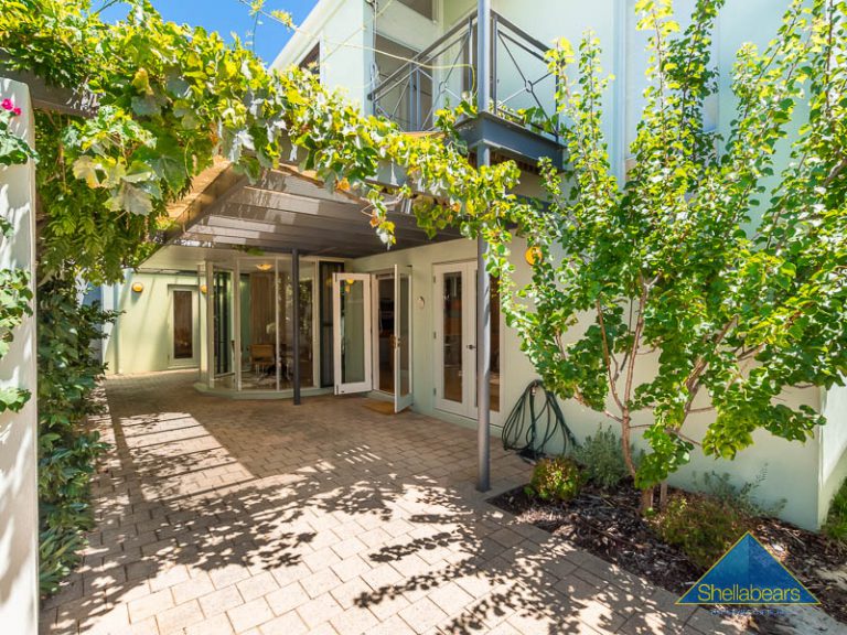 30 Beach Street gallery