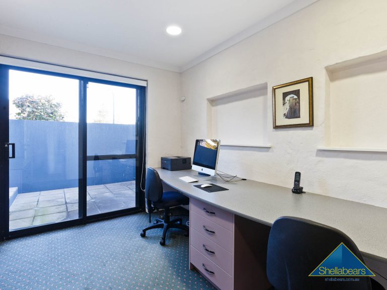 8 Sydney Street gallery