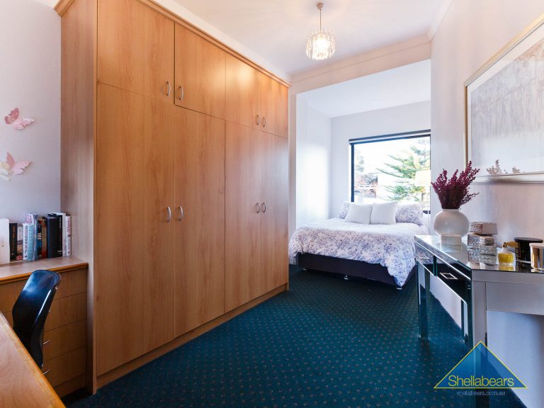 8 Sydney Street gallery