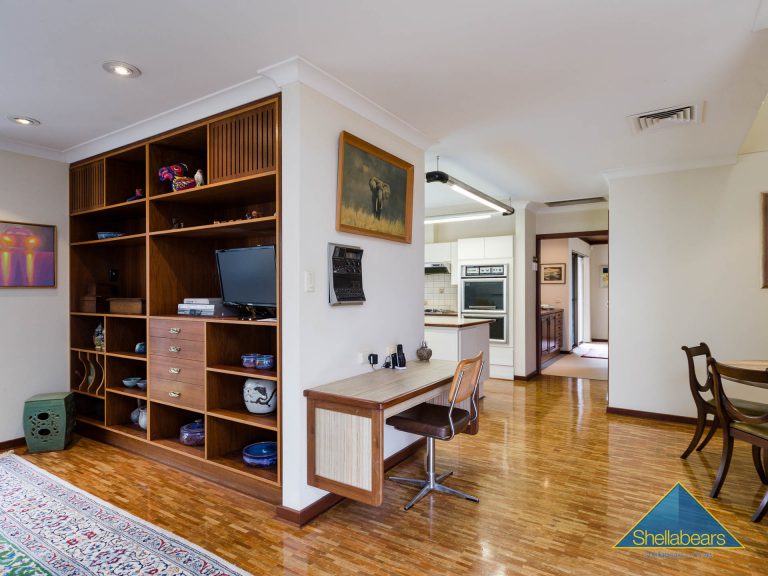 4 Solomon Street gallery