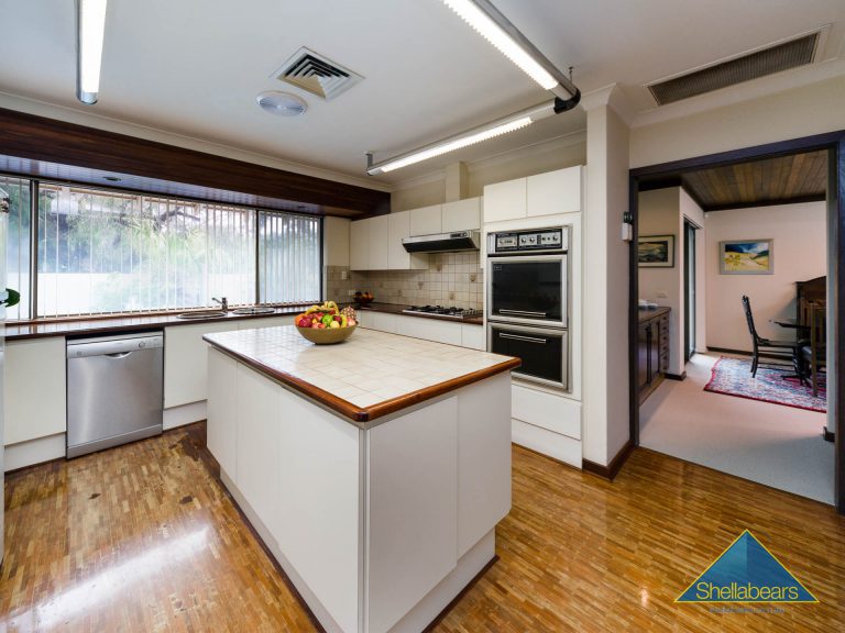 4 Solomon Street gallery