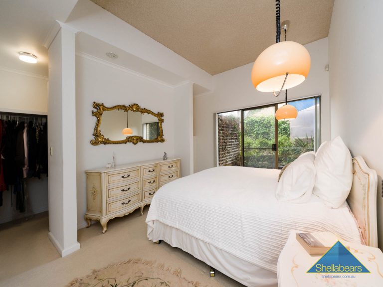 4 Solomon Street gallery