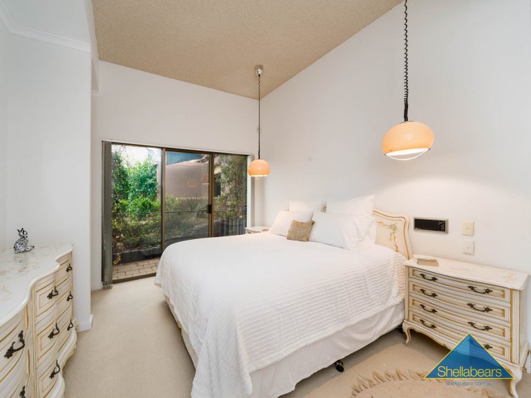 4 Solomon Street gallery