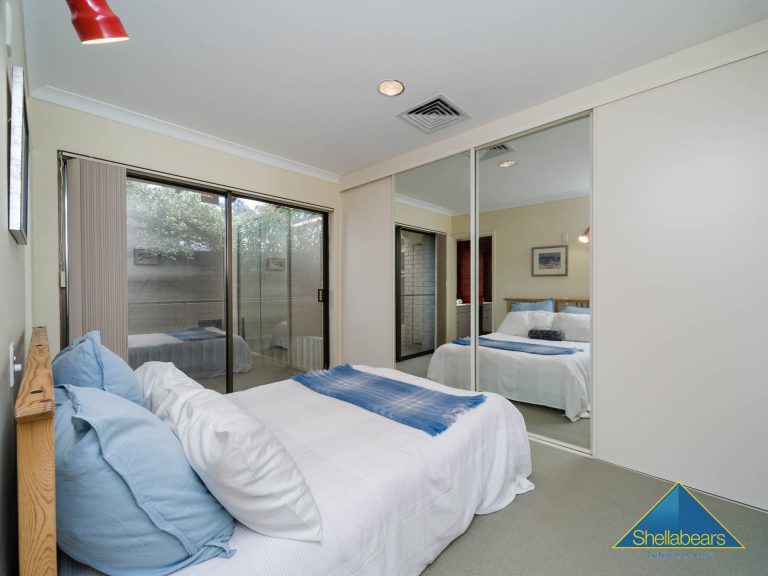 4 Solomon Street gallery