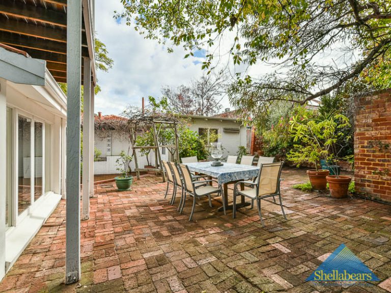 136 Grant Street gallery