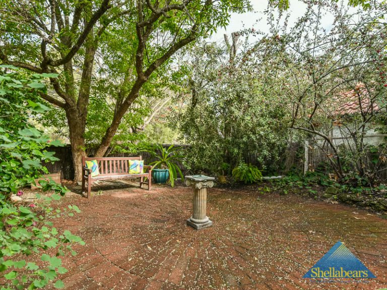 136 Grant Street gallery