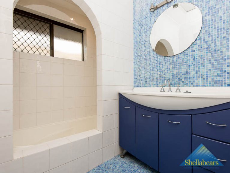 24 Buckland Avenue gallery