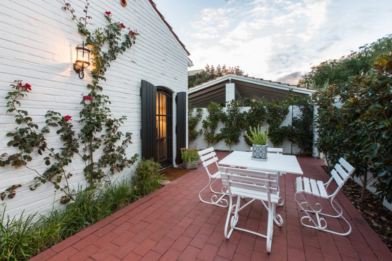 32 Jameson Street gallery