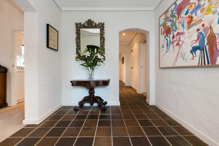 32 Jameson Street gallery