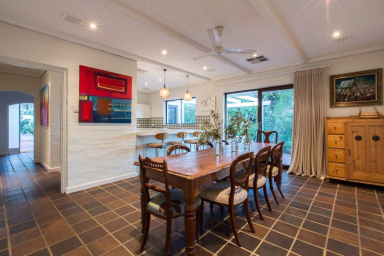 32 Jameson Street gallery