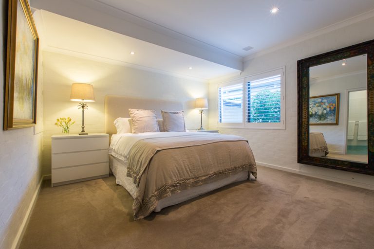 32 Jameson Street gallery