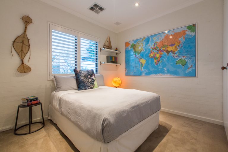 32 Jameson Street gallery