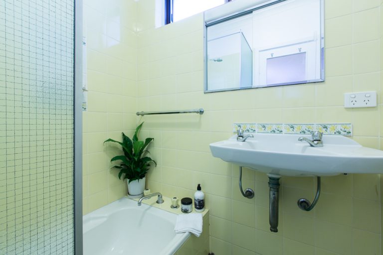 32 Jameson Street gallery