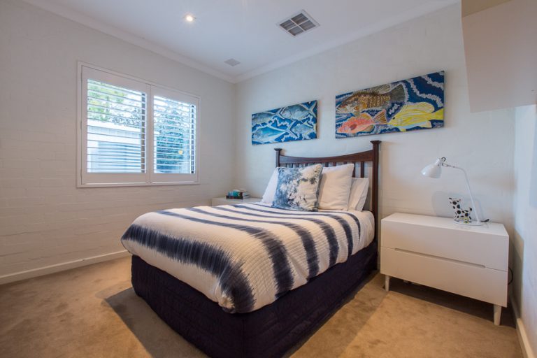 32 Jameson Street gallery