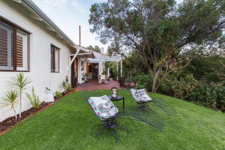 32 Jameson Street gallery