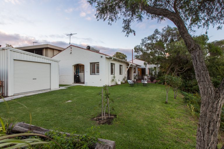 32 Jameson Street gallery