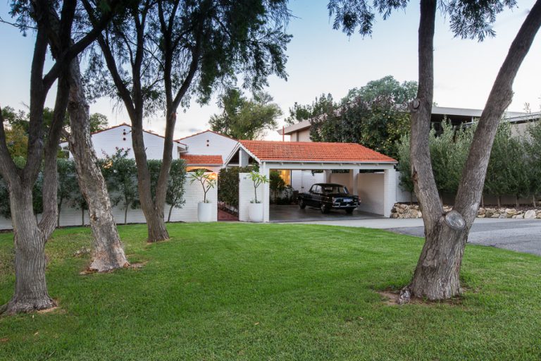 32 Jameson Street gallery