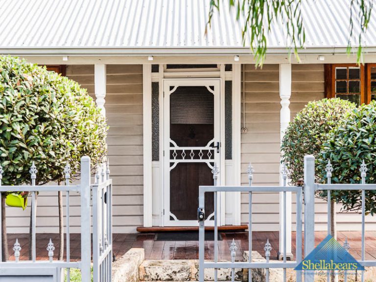 6 Monument Street gallery