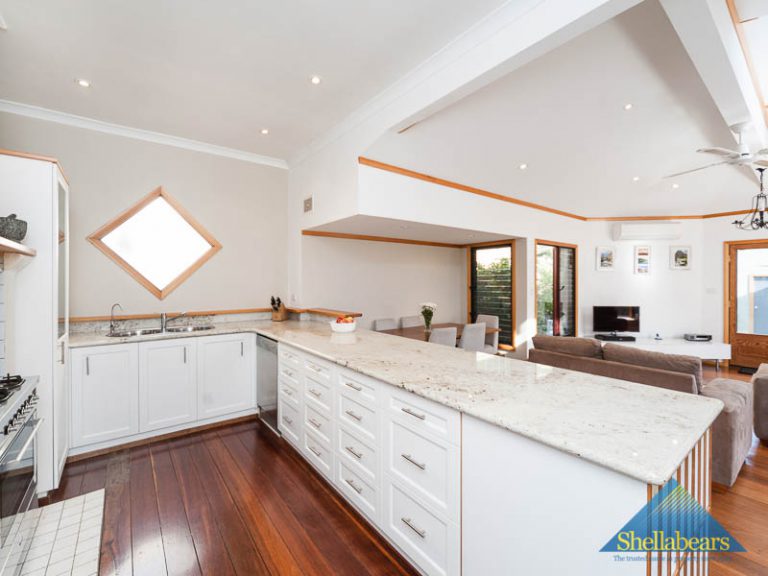 6 Monument Street gallery