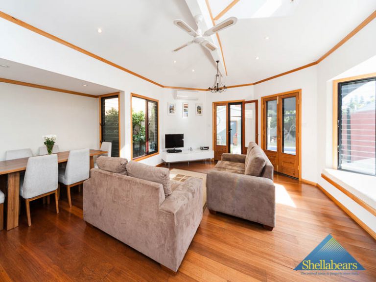 6 Monument Street gallery