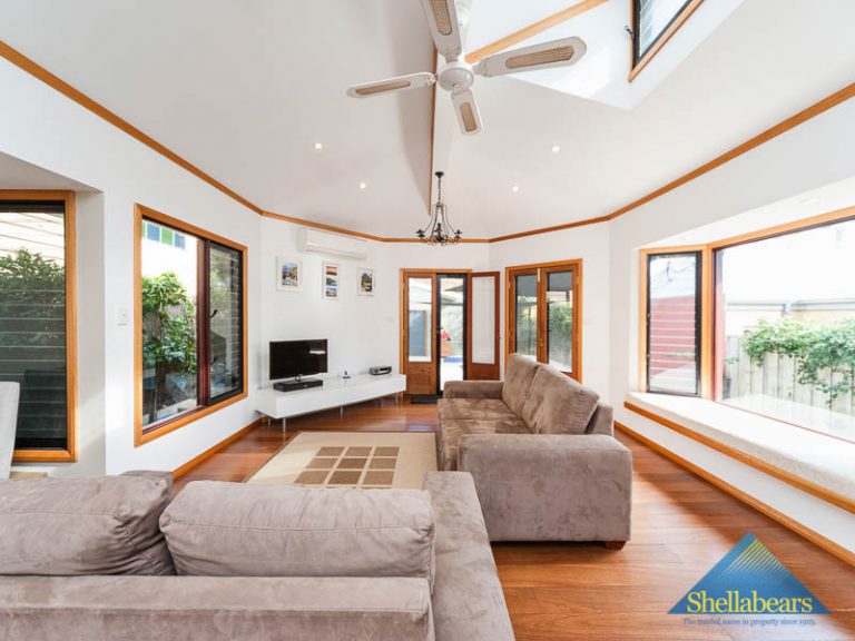 6 Monument Street gallery