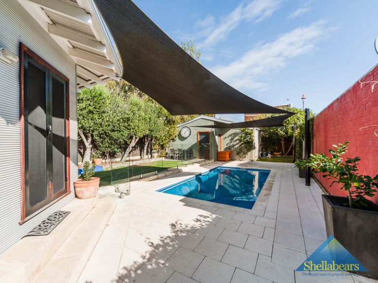 6 Monument Street gallery