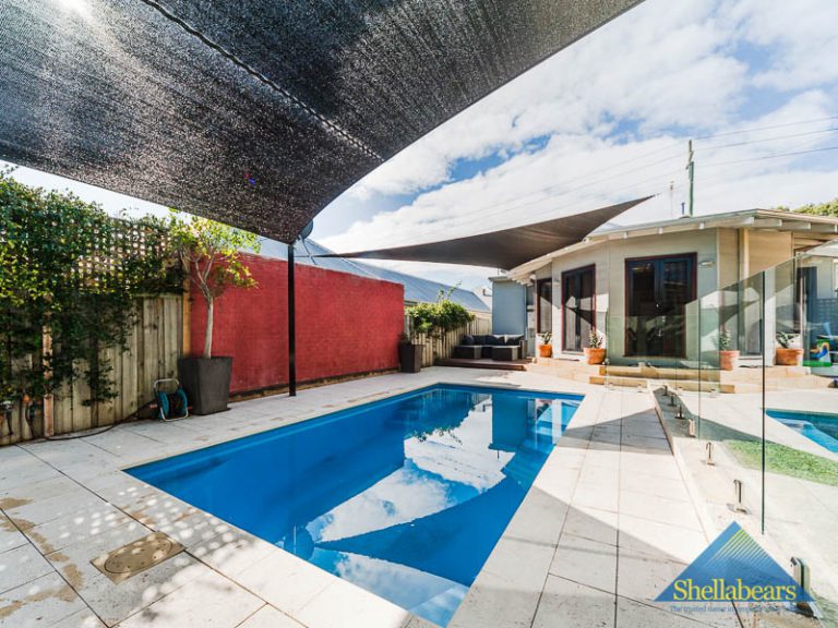 6 Monument Street gallery